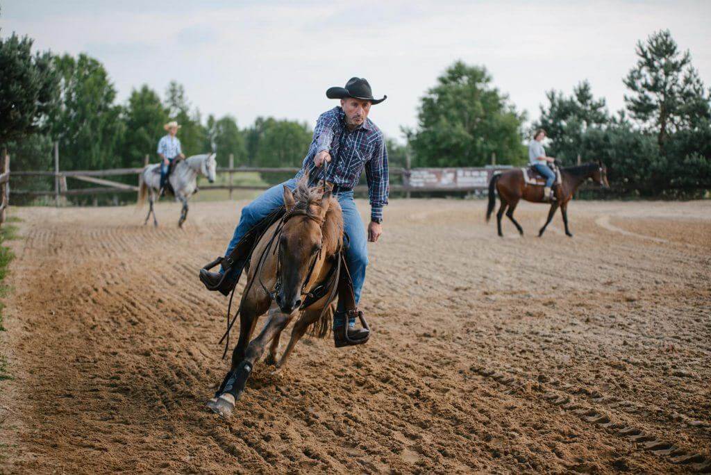 Trening jazdy konnej western